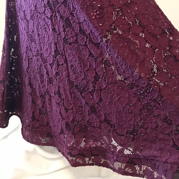 Betsy & Adam - Long formal dress Burgundy color, size 2 Women’s - Picture 11 of 16